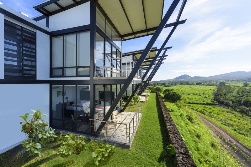 Pikaia Lodge Santa Cruz Island Экстерьер фото