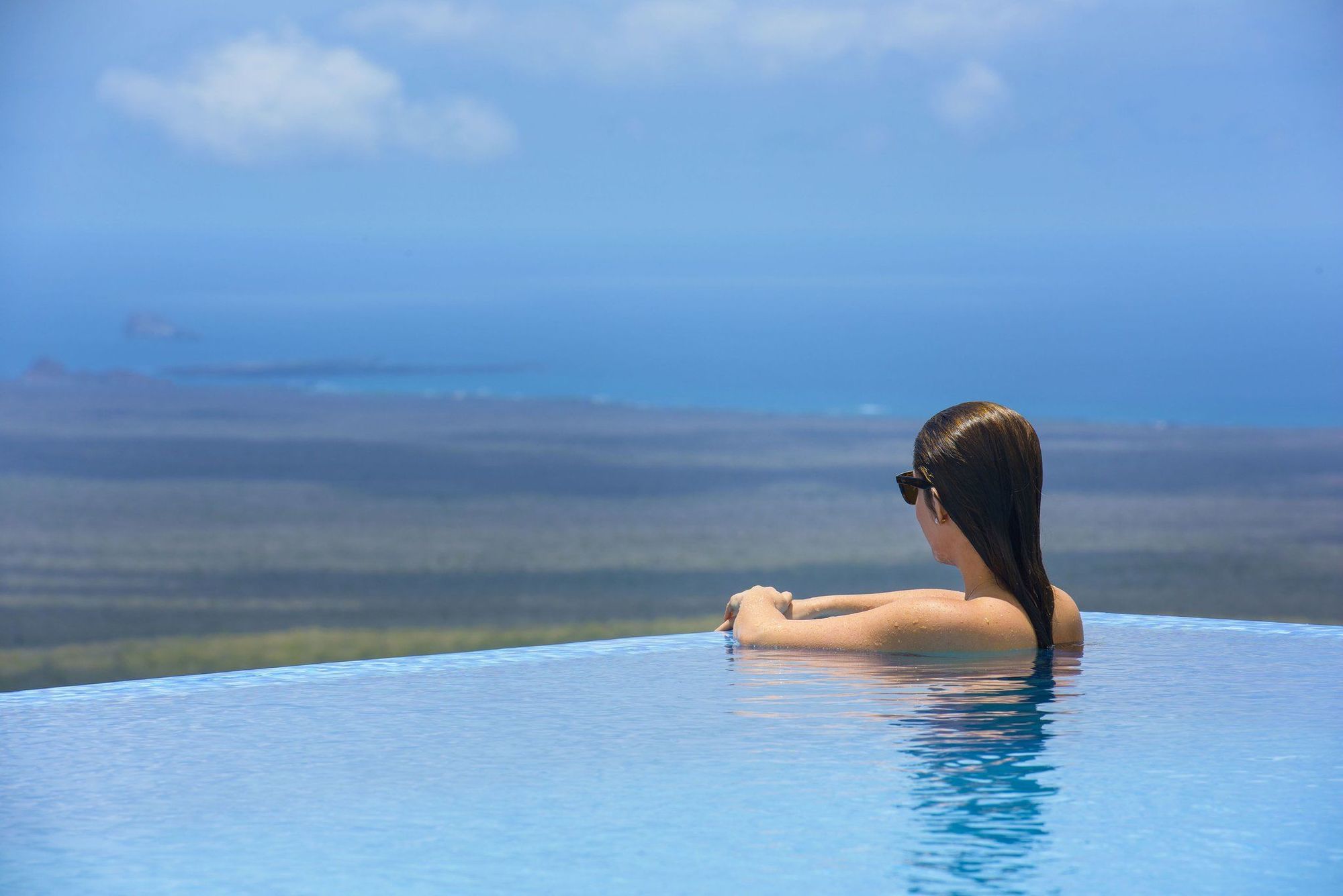 Pikaia Lodge Santa Cruz Island Экстерьер фото